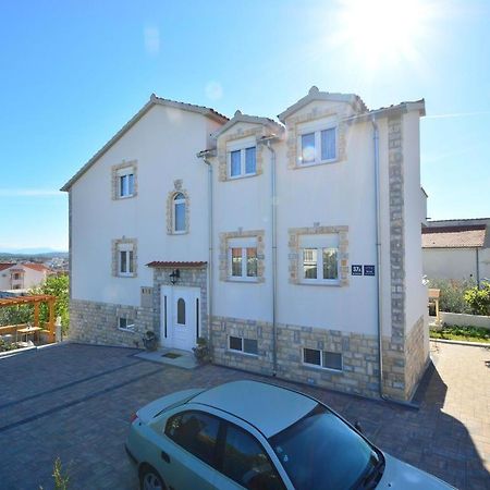 Green Hill Family Apartments Vodice Bagian luar foto