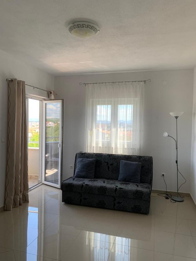 Green Hill Family Apartments Vodice Bagian luar foto