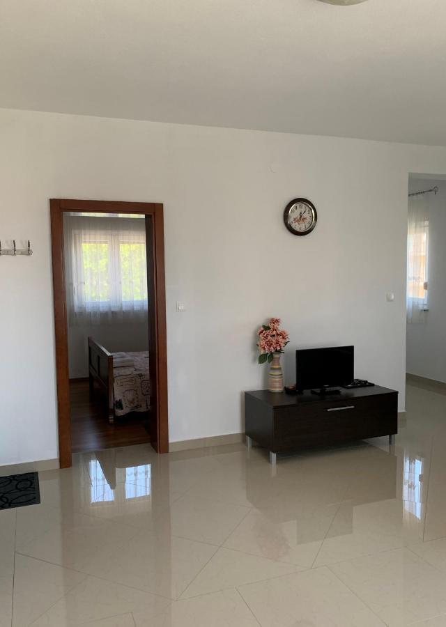 Green Hill Family Apartments Vodice Bagian luar foto