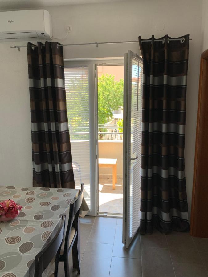 Green Hill Family Apartments Vodice Bagian luar foto
