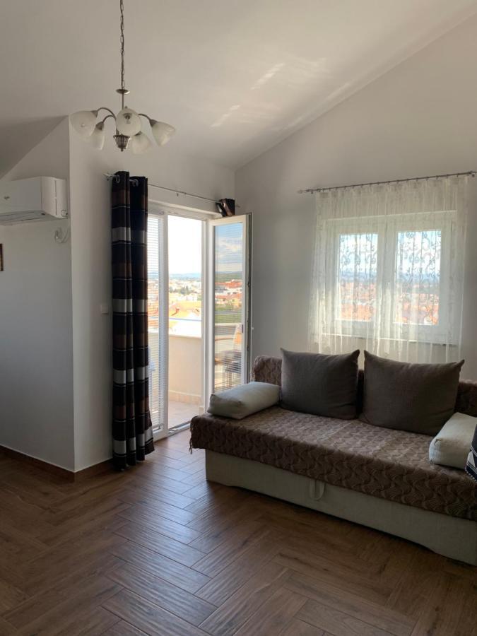 Green Hill Family Apartments Vodice Bagian luar foto